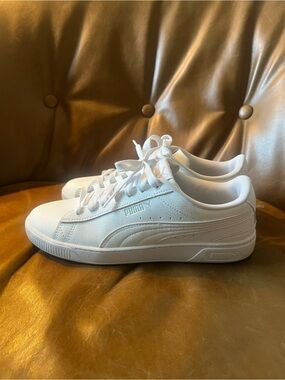 PUMA Vikky v3 Sneaker - Women's 8, Leather